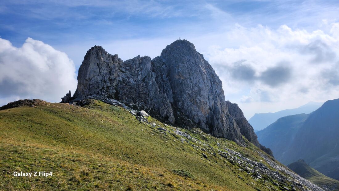 Parvetto da lontano In lontananza il Parvetto