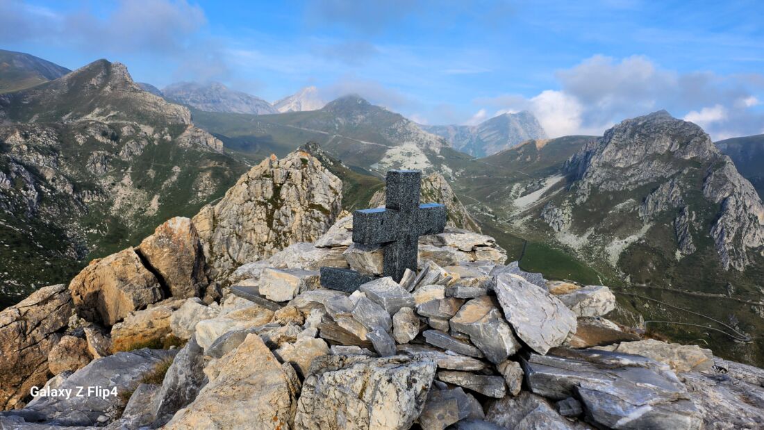 Croce di Rocca Parvo Croce di Marmo su Rocca Parvo