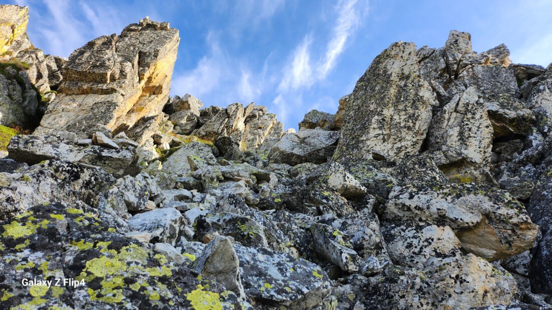 Traccia su roccia per il Parvetto Passaggi su Roccia per il Parvetto