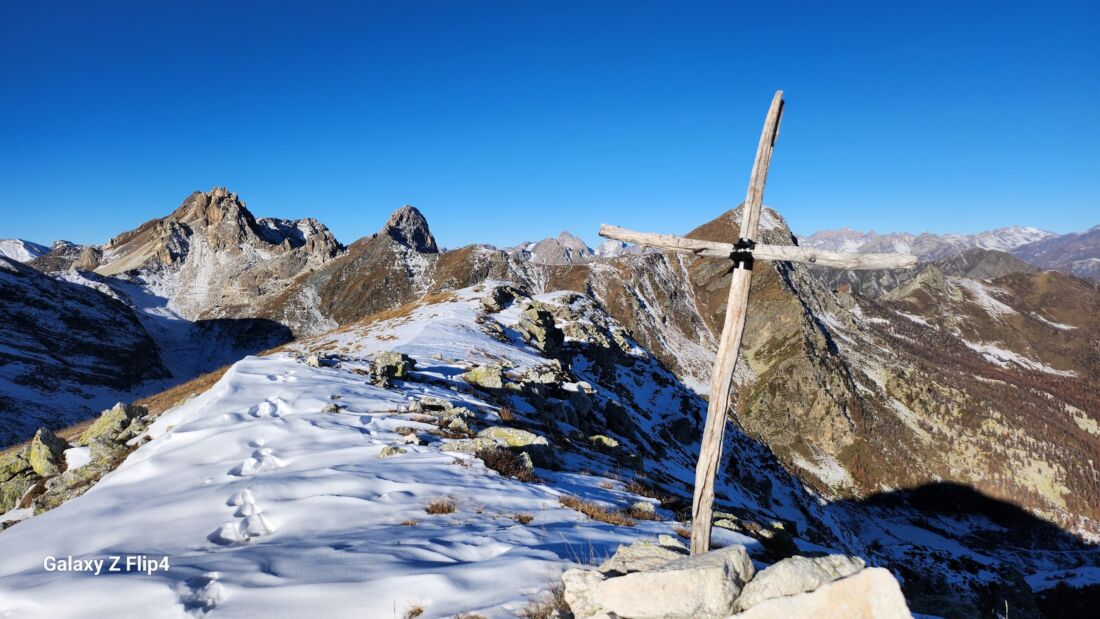 Rocce Ciarmetta da cui si ammira il Becco Grande, Rocca La Meja