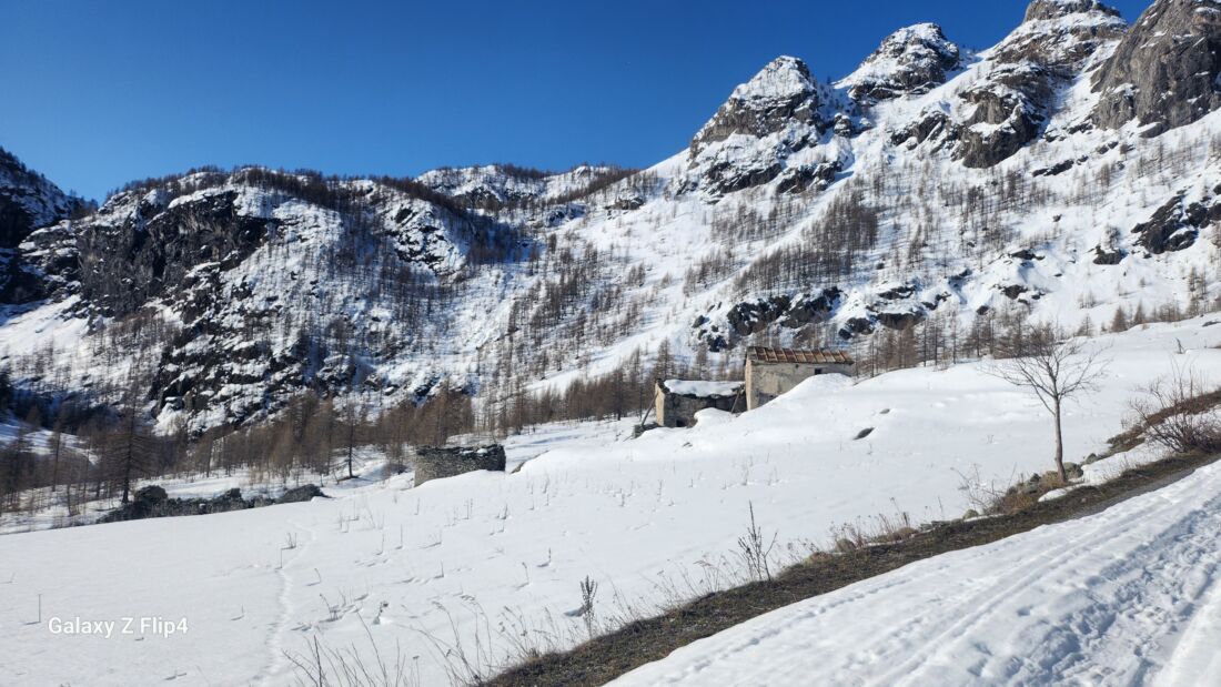 Grange Passet sulla strada sulla Strada da Preit al Colle del Preit