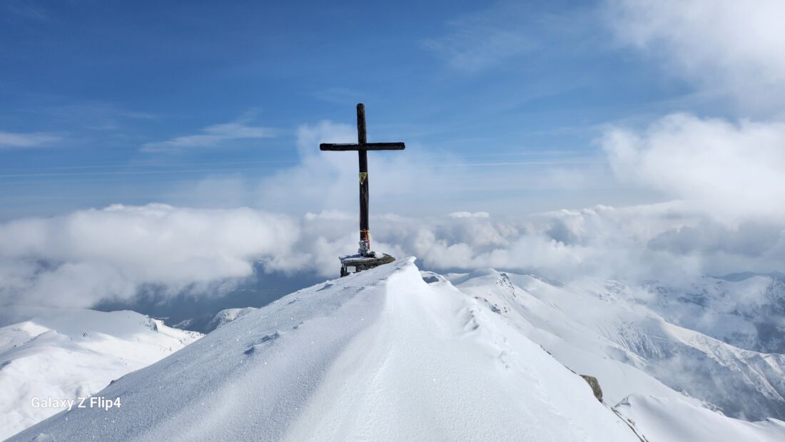 Scialpinismo da Castelmagno al Monte Tibert - Valle Grana - croce di vetta