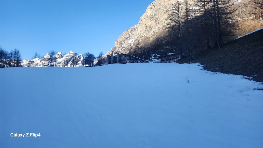Poco dopo la partenza da Preit - Skialp al Monte Cassorso 