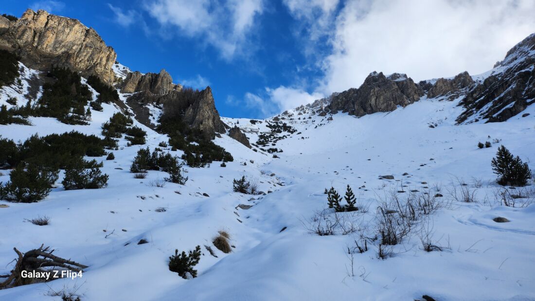 Oltrepassato la Gorgia della Madonna si sale ne Vallone